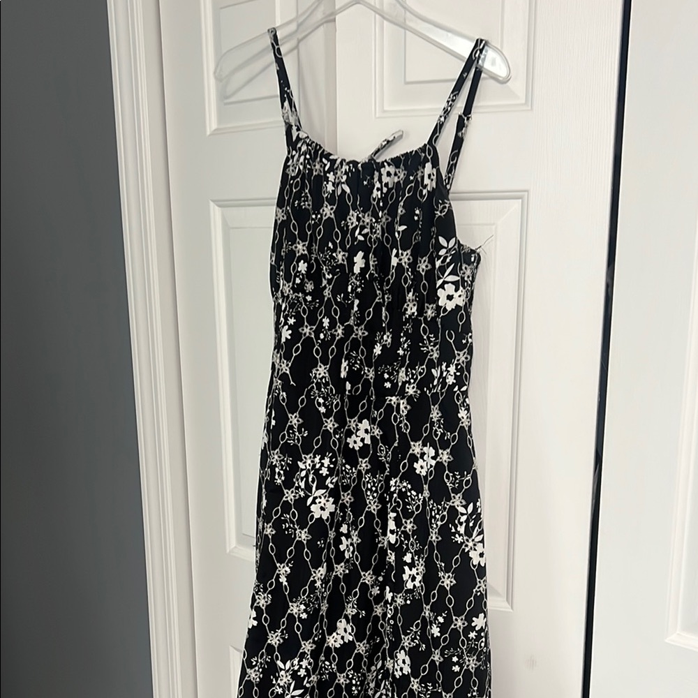 ARULA Black and White Sleeveless Spaghetti Strap Maxi Sundress